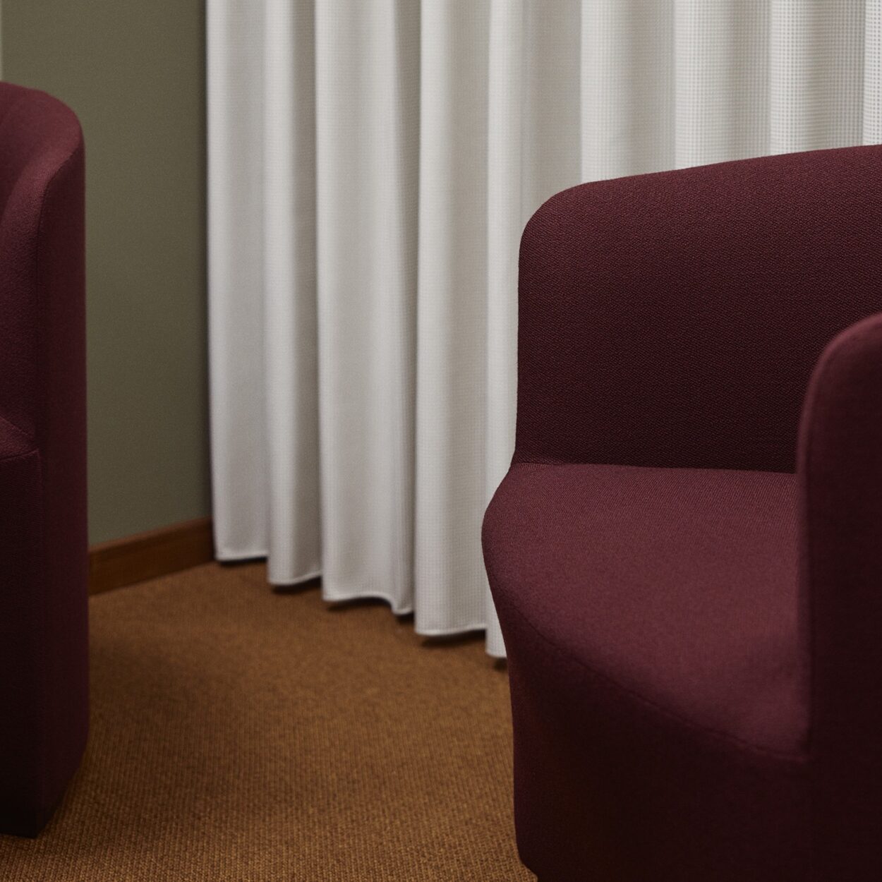 Arne Jacobsens Alle 13 mødelokale stol